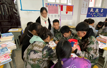 責(zé)任與陪伴讓學(xué)生看見最美的風(fēng)景——記貴州護(hù)理職業(yè)技術(shù)學(xué)院教師李紅波