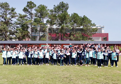 讓光照進(jìn)生命 讓愛(ài)點(diǎn)亮生活