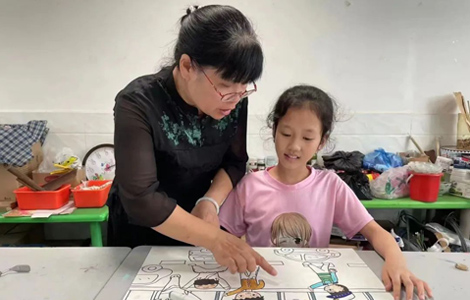 江西省萍鄉(xiāng)市蘆溪縣特殊教育學(xué)校黨支部書(shū)記、校長(zhǎng)、教師 劉小清