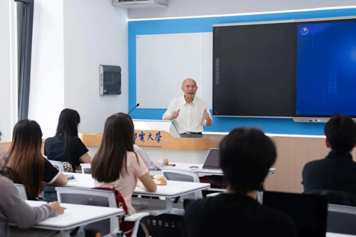 耄耋之年，他依然堅守信息科學(xué)最前沿