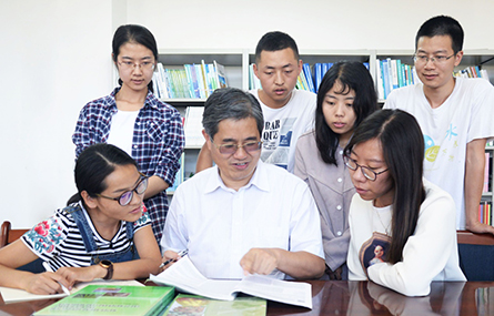 矢志旱區(qū)農(nóng)業(yè)高效用水 傾情教學(xué)一線立德樹人——記中國(guó)農(nóng)業(yè)大學(xué)教授康紹忠