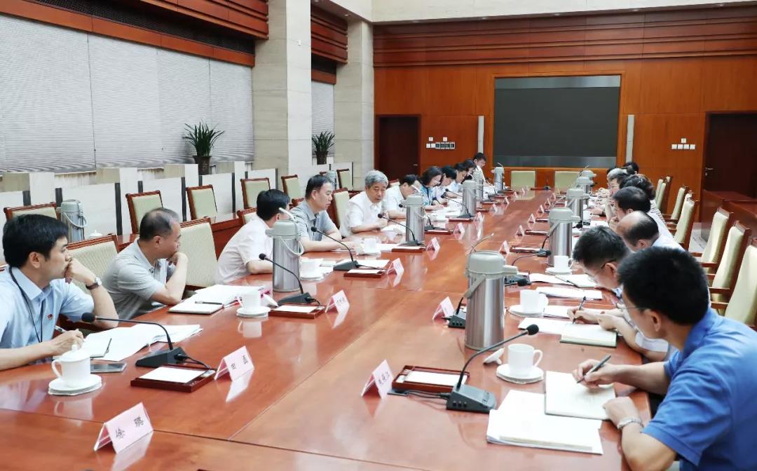 教育部部長(zhǎng)陳寶生：力戒形式主義，推進(jìn)“不忘初心、牢記使命”主題教育取得實(shí)實(shí)在在的效果