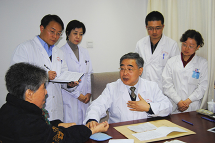 畢生心血付杏林——記天津中醫(yī)藥大學(xué)教授、中國工程院院士張伯禮