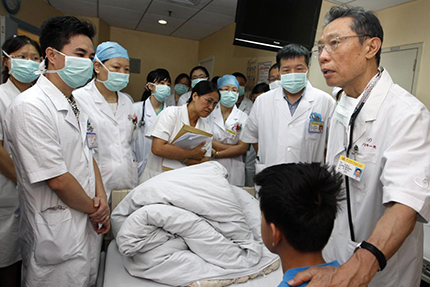 懸壺甲子 醫(yī)教雙馨——記廣州醫(yī)科大學(xué)教授、中國工程院院士鐘南山